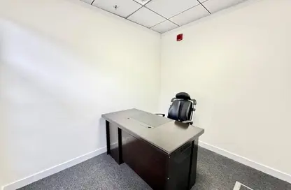 مكتب - غرفة نوم - 4 حمامات للايجار في برج مدينة زايد - منطقة المرور - أبوظبي