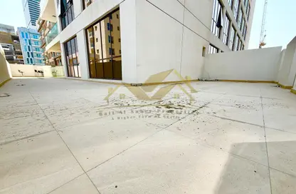 Apartment - 2 Bedrooms - 4 Bathrooms for rent in Jumeirah Garden City - Al Satwa - Dubai