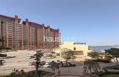 Apartment - 4 Bedrooms - 4 Bathrooms for rent in Al Das - Shoreline Apartments - Palm Jumeirah - Dubai