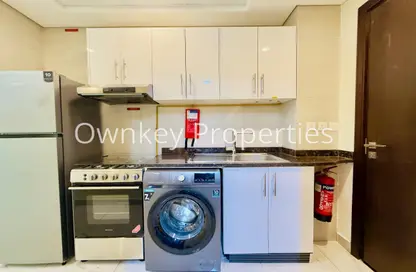 شقة - 1 حمام للايجار في الوردة بيضاء - الضاحية 12 - قرية جميرا الدائرية - دبي شقة - 1 حمام للايجار في الوردة بيضاء - الضاحية 12 - قرية جميرا الدائرية - دبي