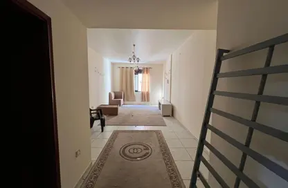 شقة - غرفة نوم - 1 حمام للايجار في الند - القاسمية - الشارقة