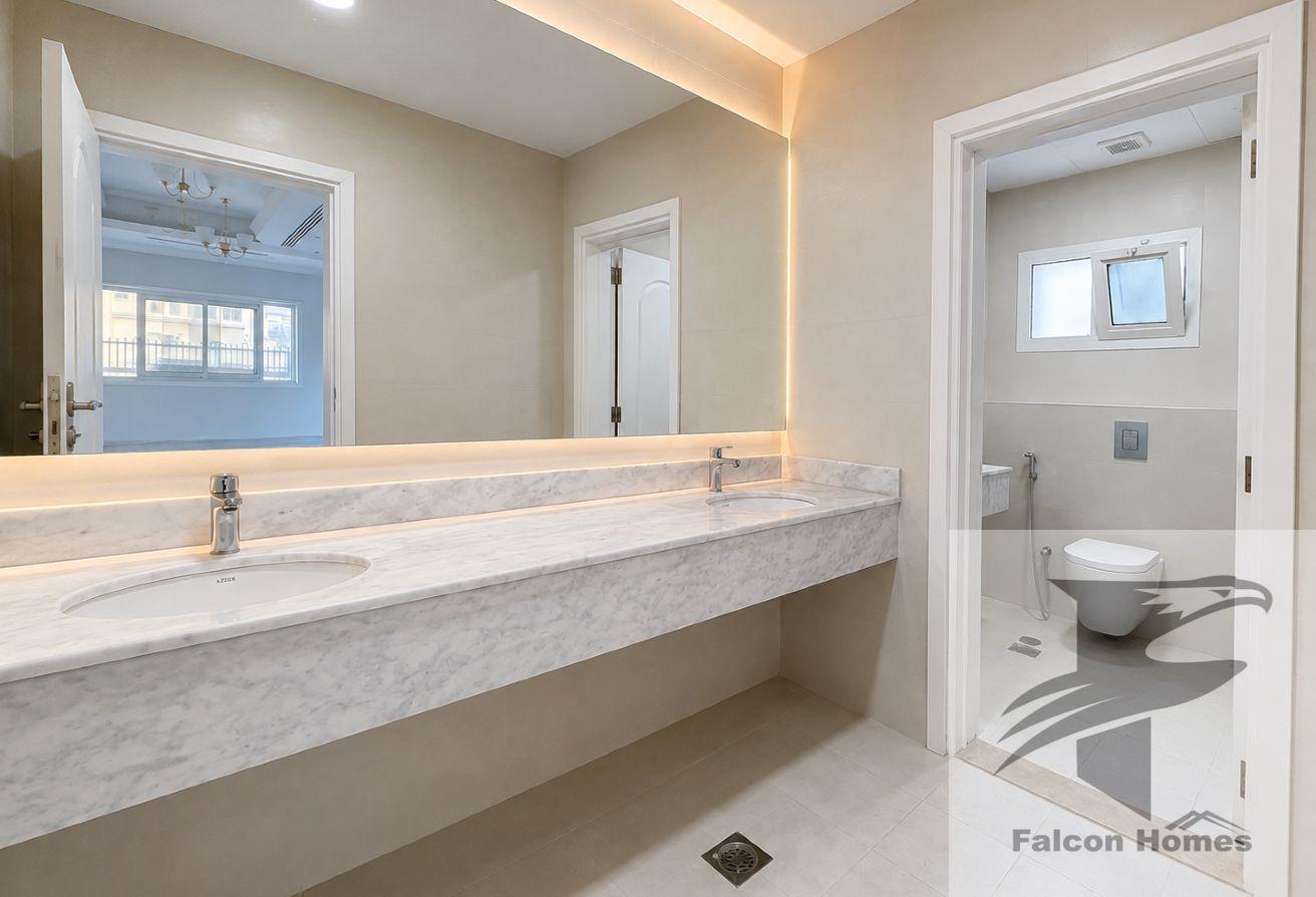 Spacious 5BR Villa | Private pool and Big Garden photo 8