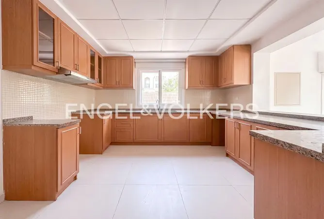 160992159 - Property Image 2