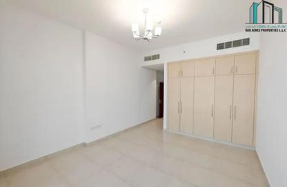 Apartment - 2 - 3 for rent in Airport View Building - Al Garhoud - Dubai