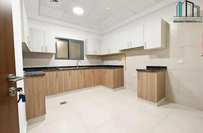 Apartment - 2 - 3 for rent in Airport View Building - Al Garhoud - Dubai