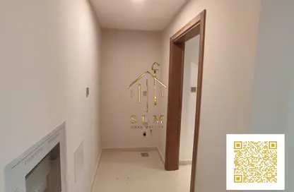 Apartment - 2 Bedrooms - 3 Bathrooms for sale in Gulfa Towers - Al Rashidiya 1 - Al Rashidiya - Ajman