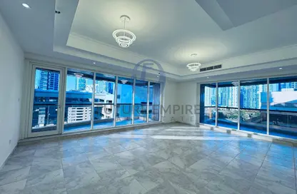 شقة - 3 غرف نوم - 5 حمامات للايجار في برج اسكيب - الخليج التجاري - دبي