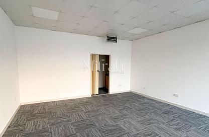 Shop - Studio - 1 Bathroom for rent in Building I02 - Morocco Cluster - International City - Dubai