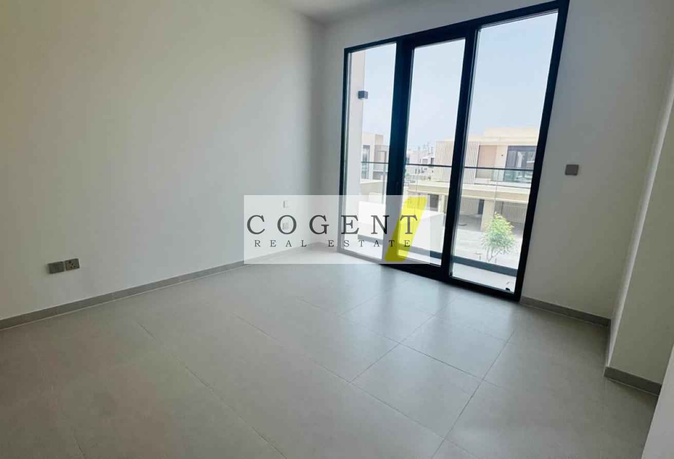 Standalone villa | Huge Plot | On Green Belt photo 14