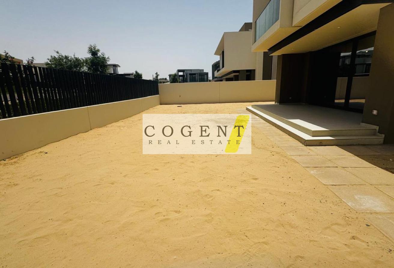 Standalone villa | Huge Plot | On Green Belt photo 28
