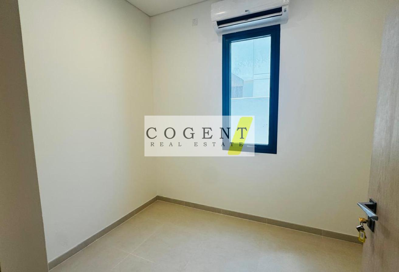 Standalone villa | Huge Plot | On Green Belt photo 9