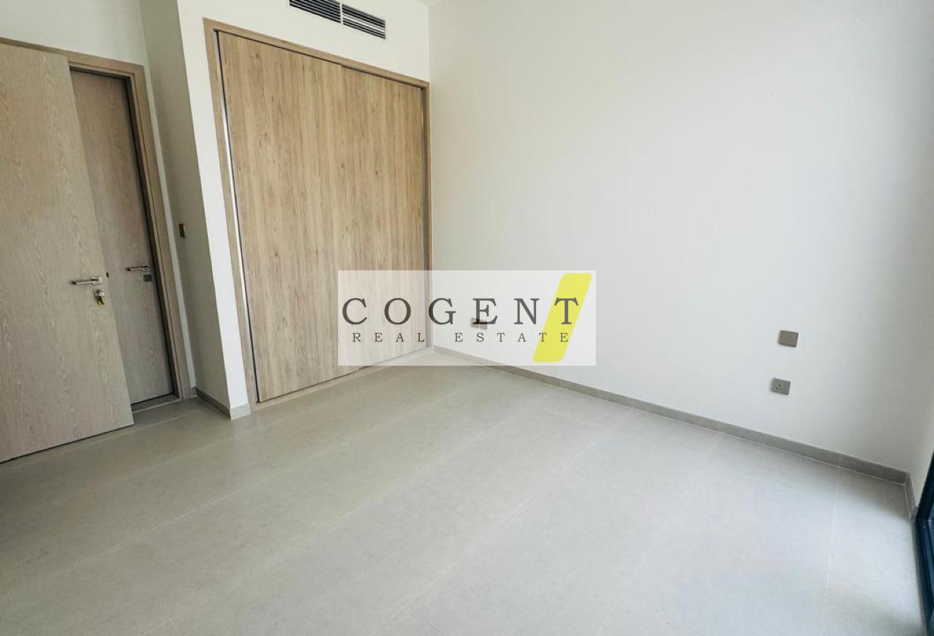 Standalone villa | Huge Plot | On Green Belt photo 7