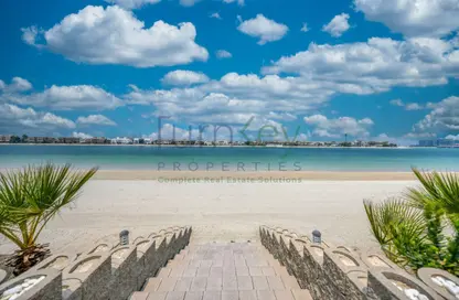 Villa - 4 Bedrooms - 5 Bathrooms for rent in Garden Homes Frond B - Garden Homes - Palm Jumeirah - Dubai