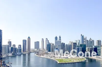 شقة - 2 غرف نوم - 3 حمامات للايجار في بريفه باي داماك (ايه) - داماك مايسون برايف - الخليج التجاري - دبي