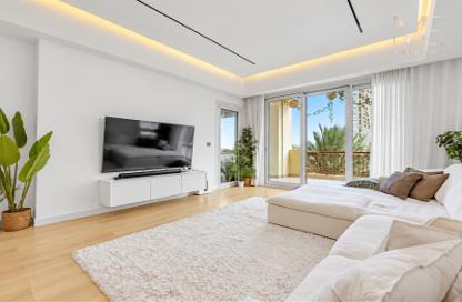 Apartment - 2 - 4 for sale in Marina Residences 4 - Marina Residences - Palm Jumeirah - Dubai