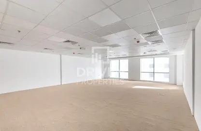 Office Space - Studio for rent in The Regal Tower - Business Bay - Dubai
