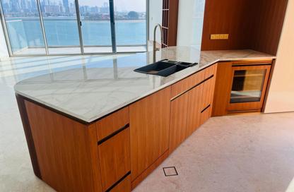 Apartment - 3 - 4 for sale in Ellington Beach House - The Crescent - Palm Jumeirah - Dubai
