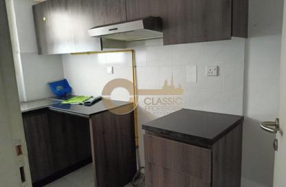 Apartment - Studio - 1 Bathroom for rent in Sheikh Hamdan Colony - Al Karama - Dubai