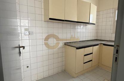 Apartment - Studio - 1 Bathroom for rent in Blue Building - Sheikh Hamdan Colony - Al Karama - Dubai Apartment - Studio - 1 Bathroom for rent in Blue Building - Sheikh Hamdan Colony - Al Karama - Dubai