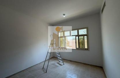 Villa - 4 - 5 for rent in Mohamed Bin Zayed City - Abu Dhabi
