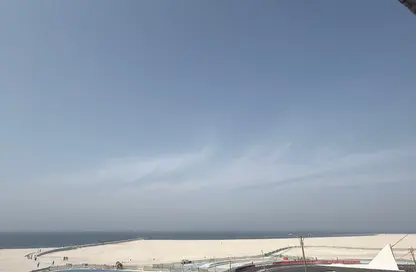 شقة - غرفة نوم - 1 حمام للايجار في برج الكورنيش - طريق كورنيش عجمان - عجمان