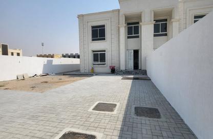 Villa - 4 Bedrooms - 5 Bathrooms for rent in Al Tay East - Al Suyoh - Sharjah Villa - 4 Bedrooms - 5 Bathrooms for rent in Al Tay East - Al Suyoh - Sharjah