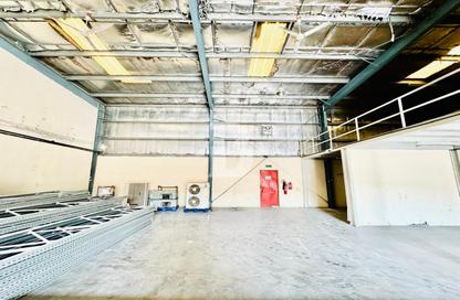 Warehouse - Studio for rent in Dubai Investment Park (DIP) - Dubai