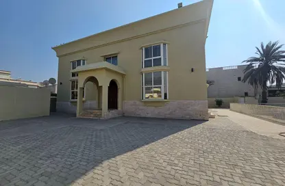 Villa - 5 Bedrooms - 7 Bathrooms for rent in Al Manara - Dubai