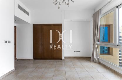 Apartment - 2 Bedrooms - 3 Bathrooms for rent in Marina Residences 6 - Marina Residences - Palm Jumeirah - Dubai