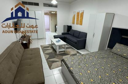شقة - غرفة نوم - 2 حمامات للايجار في برج منازل 5 - شارع التعاون - التعاون - الشارقة