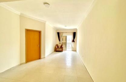 Apartment - 1 - 1 for rent in Muwailih Building - Muwaileh - Sharjah