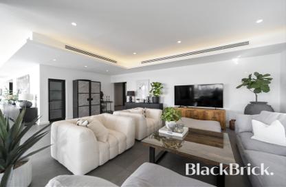 Villa - 5 - 6 for sale in Estella - Victory Heights - Dubai Sports City - Dubai