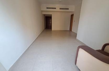 Apartment - 1 - 2 for rent in Fire Station Road - Muwaileh - Sharjah