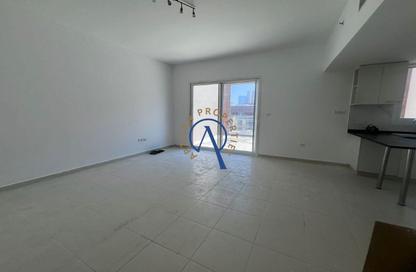 Apartment - Studio - 1 Bathroom for rent in Oxford Building - District 14 - Jumeirah Village Circle - Dubai