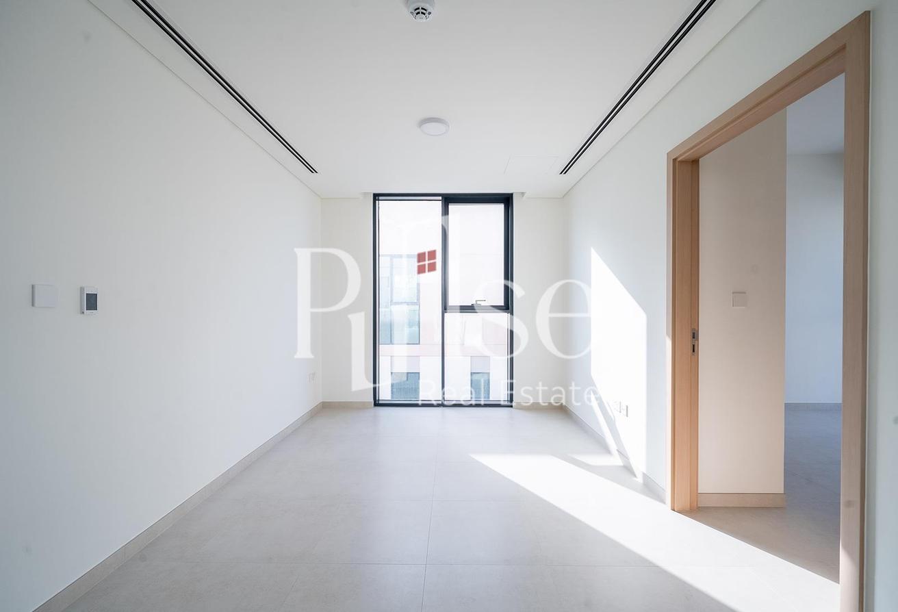 Premium 4BR Villa | Backing onto the park photo 9