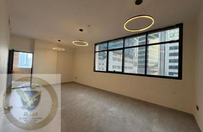 Apartment - 2 Bedrooms - 3 Bathrooms for rent in Al Khan 5 building - Al Khan - Sharjah