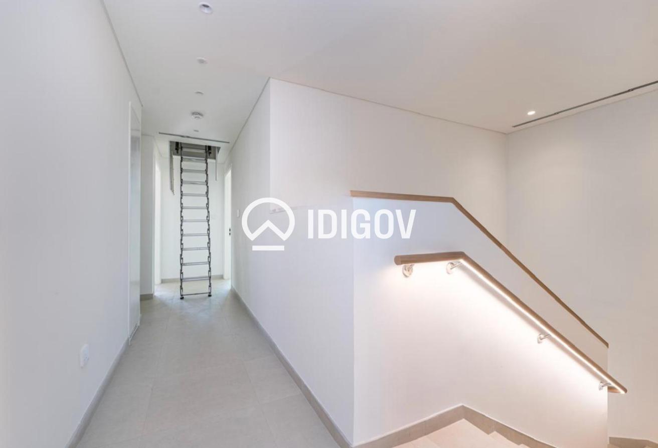 Corner Unit | Single row | Ready to Move-in photo 19