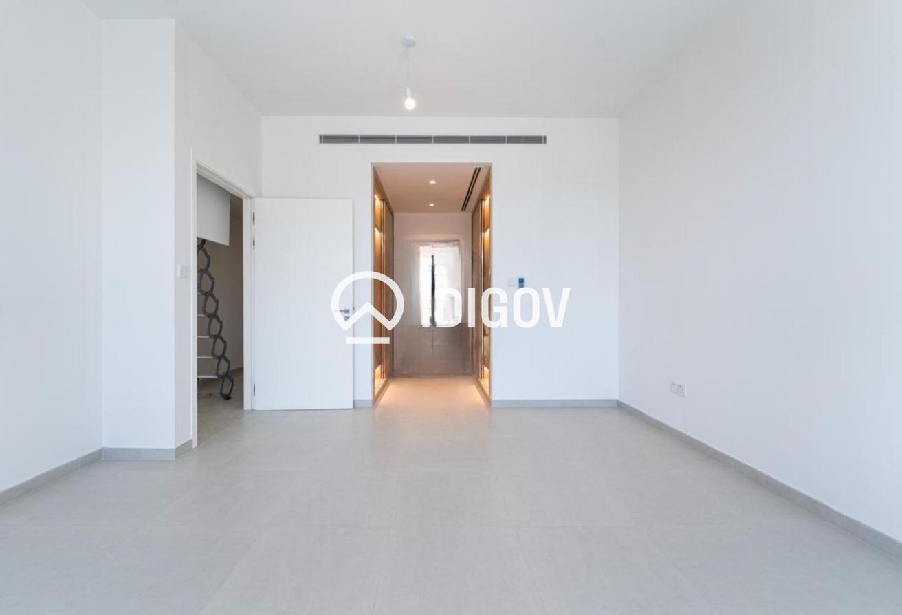 Corner Unit | Single row | Ready to Move-in photo 18