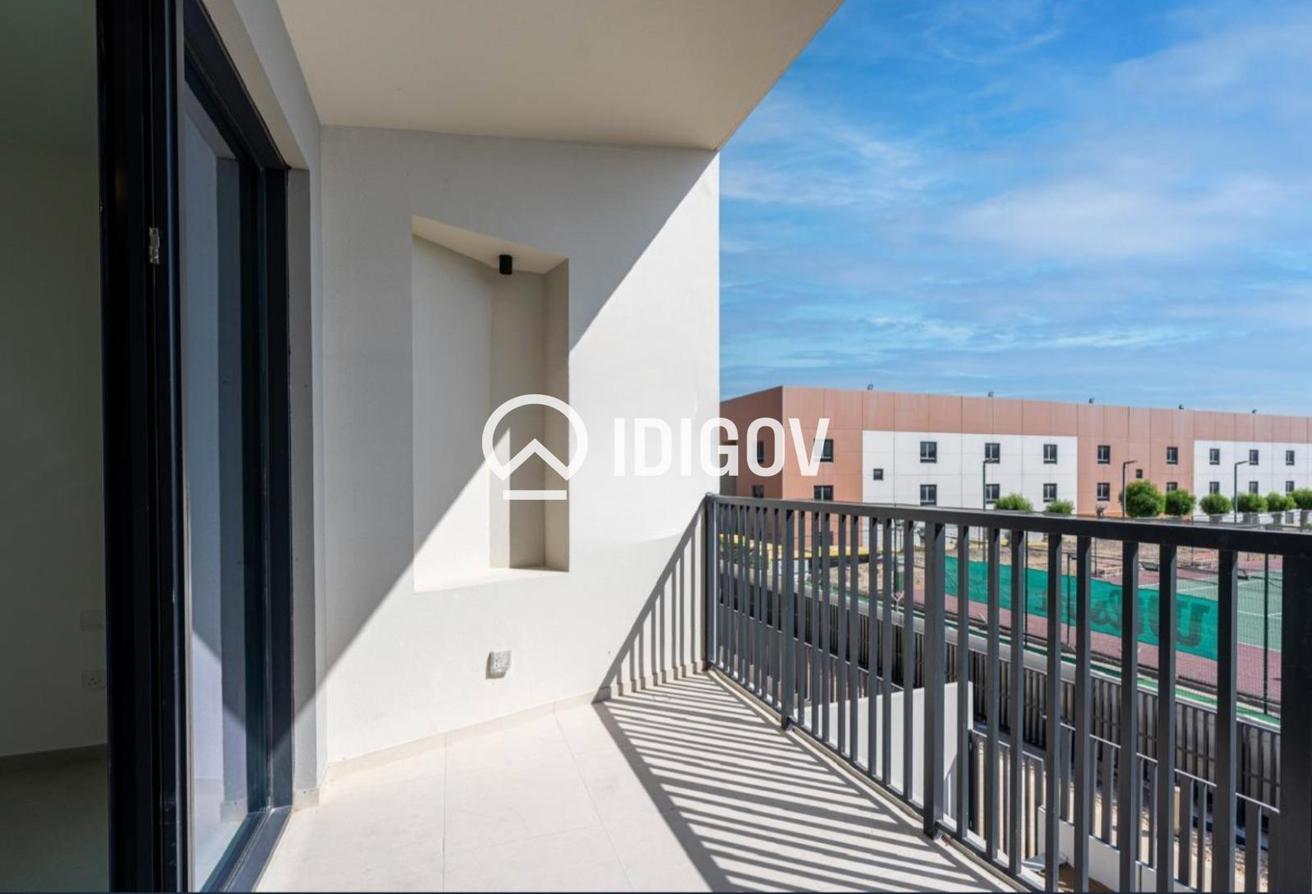 Corner Unit | Single row | Ready to Move-in photo 11