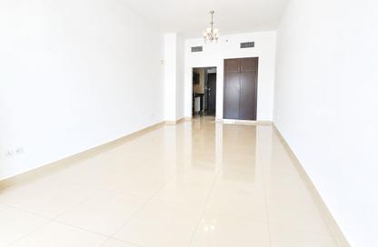 Apartment - Studio - 1 for rent in Bermuda Views - Dubai Sports City - Dubai
