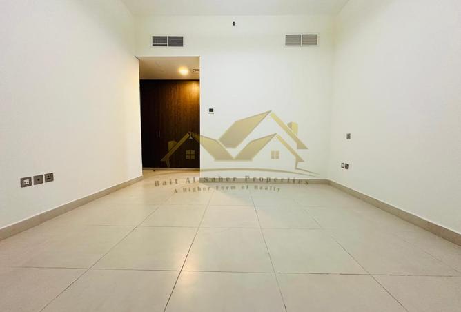121991025 - Property Image 3