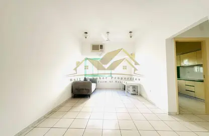 شقة - غرفة نوم - 1 حمام للايجار في ساحة الكرامة - الكرامة - دبي