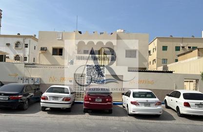 نصف طابق - 8 غرف نوم - 8 حمامات للايجار في برج النعيمية 1 - أبراج النعيمية - النعيمية - عجمان