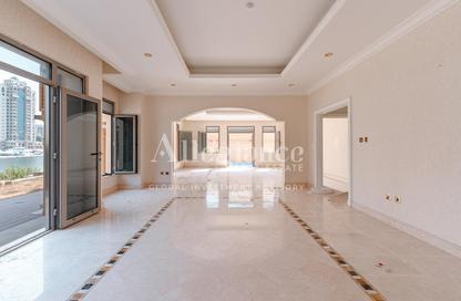 Villa - 5 Bedrooms - 6 Bathrooms for rent in Garden Homes Frond A - Garden Homes - Palm Jumeirah - Dubai