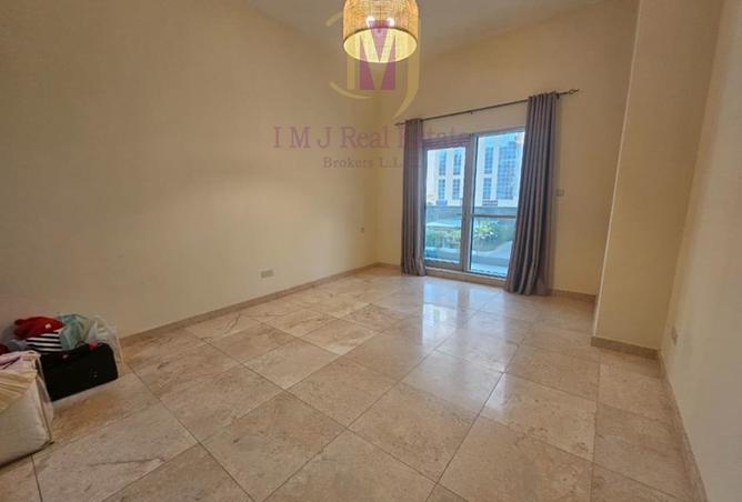 76566074 - Property Image 3