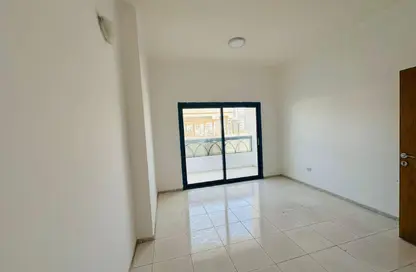 Apartment - 2 Bedrooms - 2 Bathrooms for rent in Al Majaz 1 - Al Majaz - Sharjah