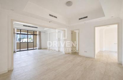 Apartment - 2 Bedrooms - 3 Bathrooms for rent in Attareen Residences - The Old Town Island - Old Town - Downtown Dubai - Dubai