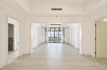 Apartment - 2 Bedrooms - 3 Bathrooms for rent in Attareen Residences - The Old Town Island - Old Town - Downtown Dubai - Dubai