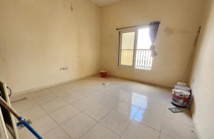 Apartment - Studio - 1 for rent in Fire Station Road - Muwaileh - Sharjah