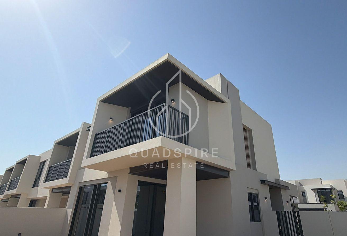 Corner Unit | Close to Amenities | Opts Avb photo 5
